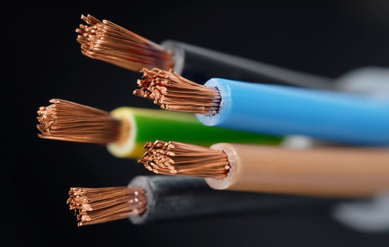 بررسی تفاوت سیم و کابل بر اساس ویژگیهای مختلف